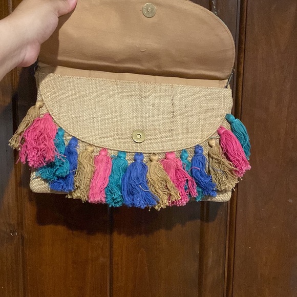 Gorgeous Floral Embroidered Authentic Artisanal Handwoven Mexican Clutch Handbag - Picture 4 of 5